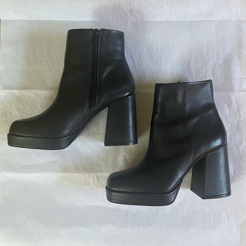 Steve Madden Edsel Black Leather Boots
